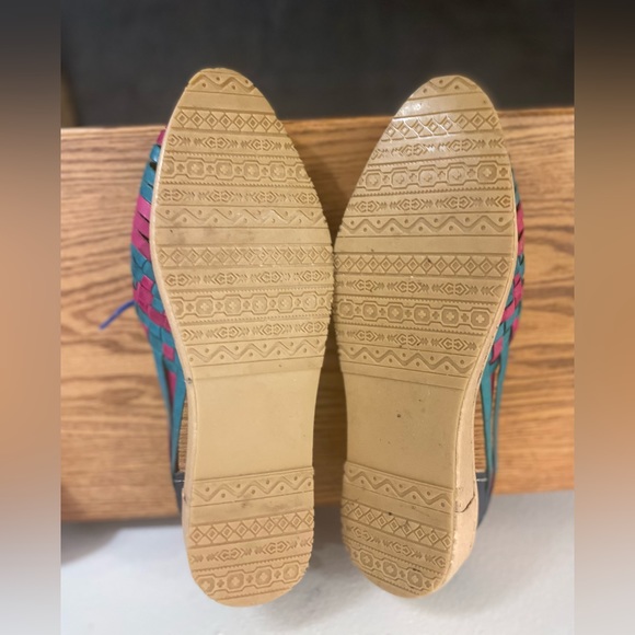 Panchito’s    Multi Colored Loafer - Picture 5 of 9